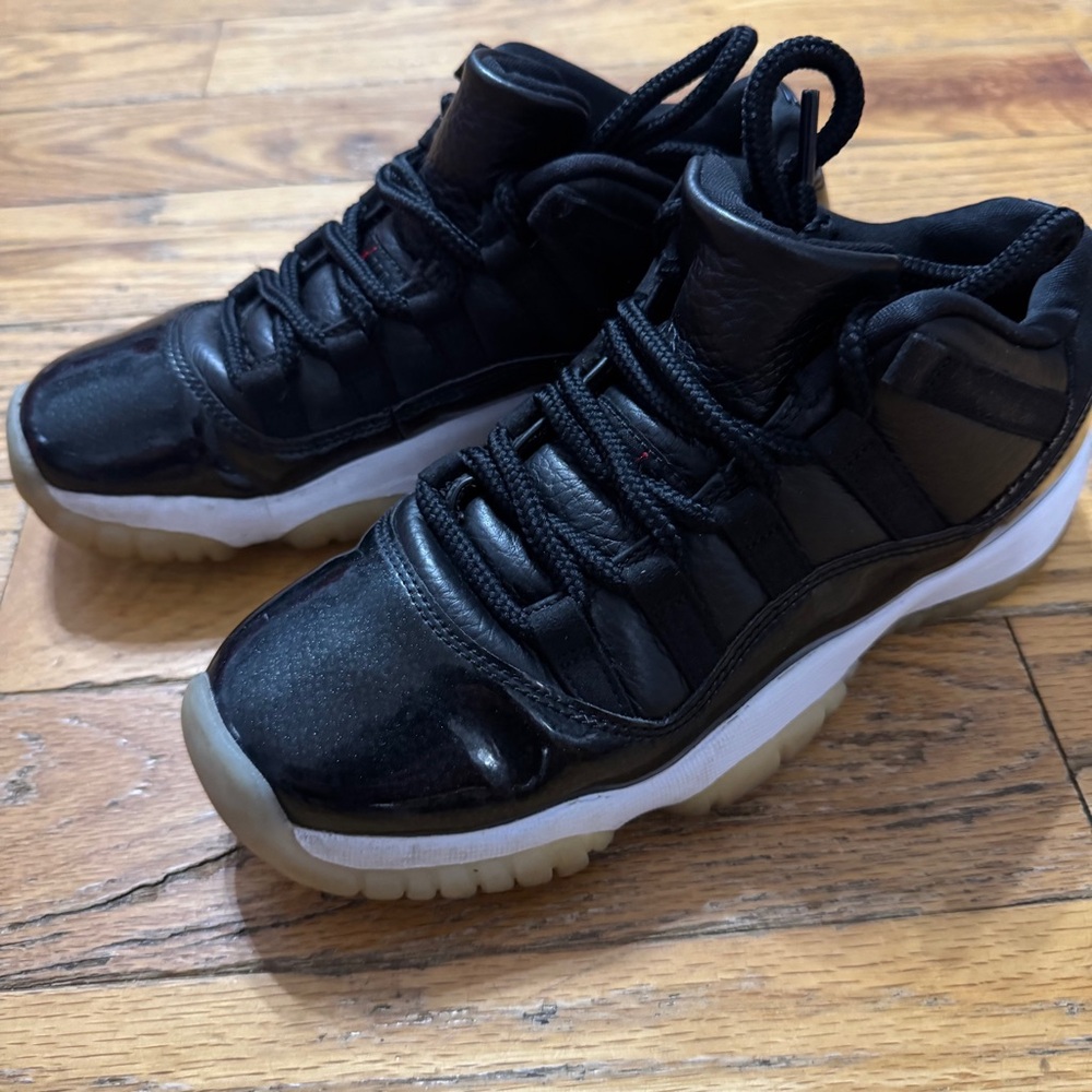 Jordan retro 11 size 6y